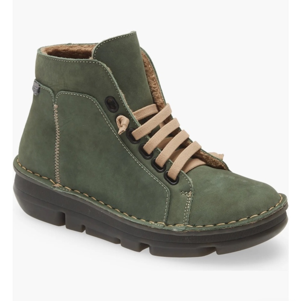29001 High Top Sneaker (Women)